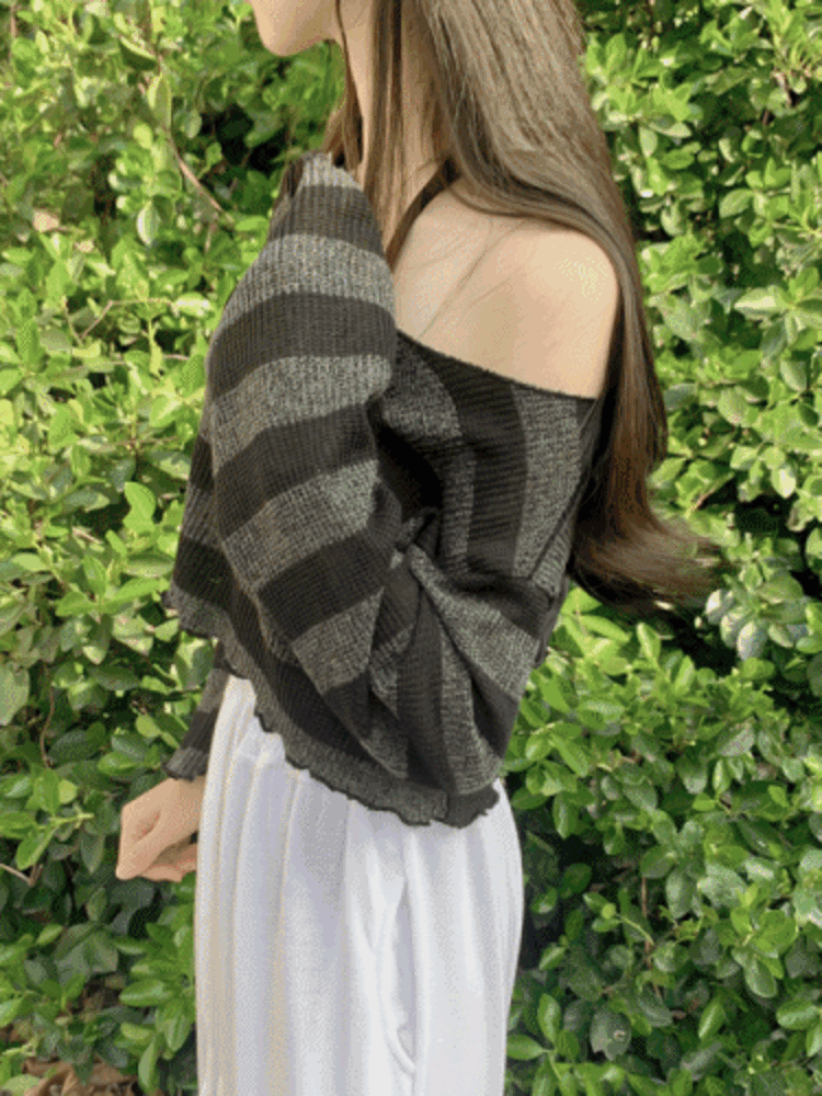 [국내제작🤍] 칩스 스트라이프 루즈핏 크롭니트 knit (3color)